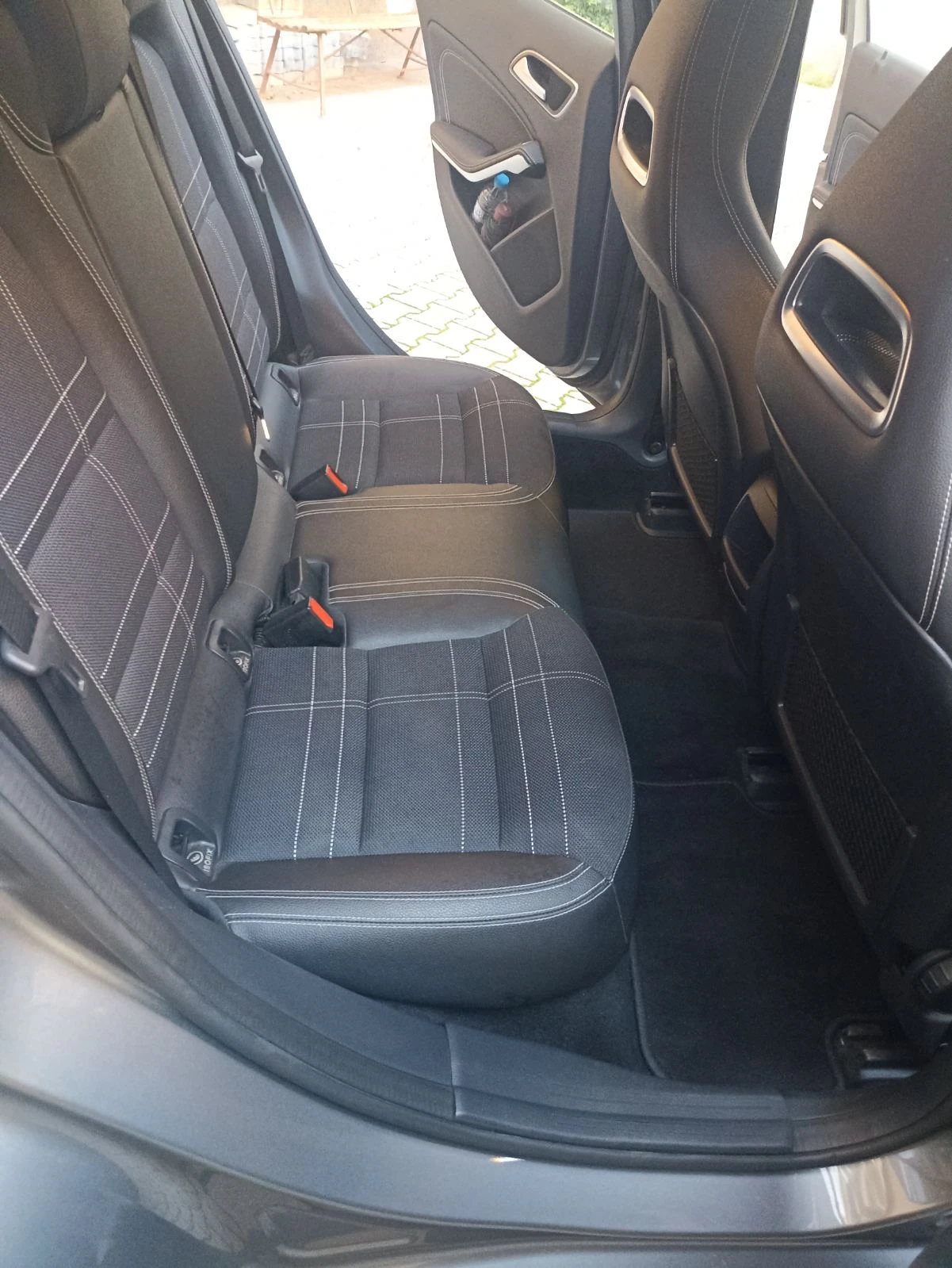 Mercedes-Benz GLA 220, снимка 14 - Автомобили и джипове - 53848923