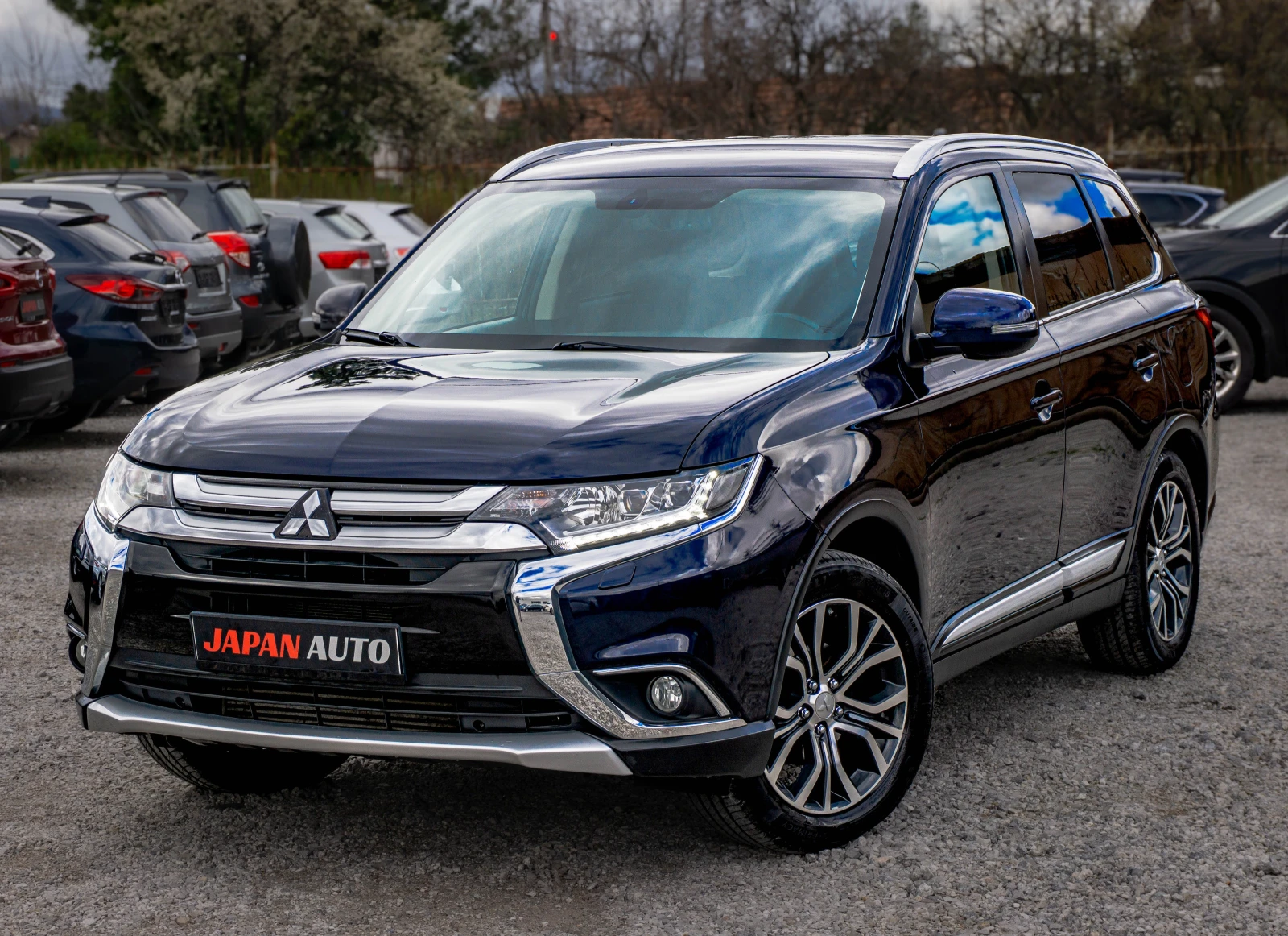 Mitsubishi Outlander 2.2D 4x4 Сменена ангр. верига, масла и филтри! ТОП, снимка 2 - Автомобили и джипове - 54078961
