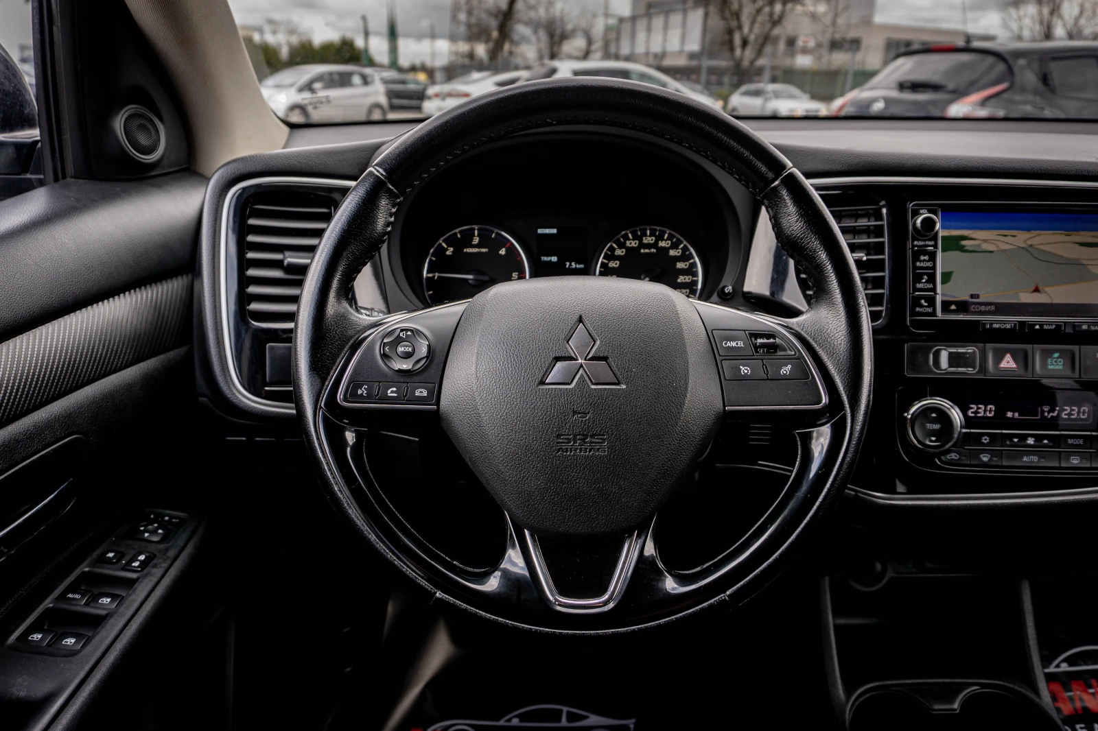 Mitsubishi Outlander 2.2D 4x4 Сменена ангр. верига, масла и филтри! ТОП, снимка 9 - Автомобили и джипове - 54078961