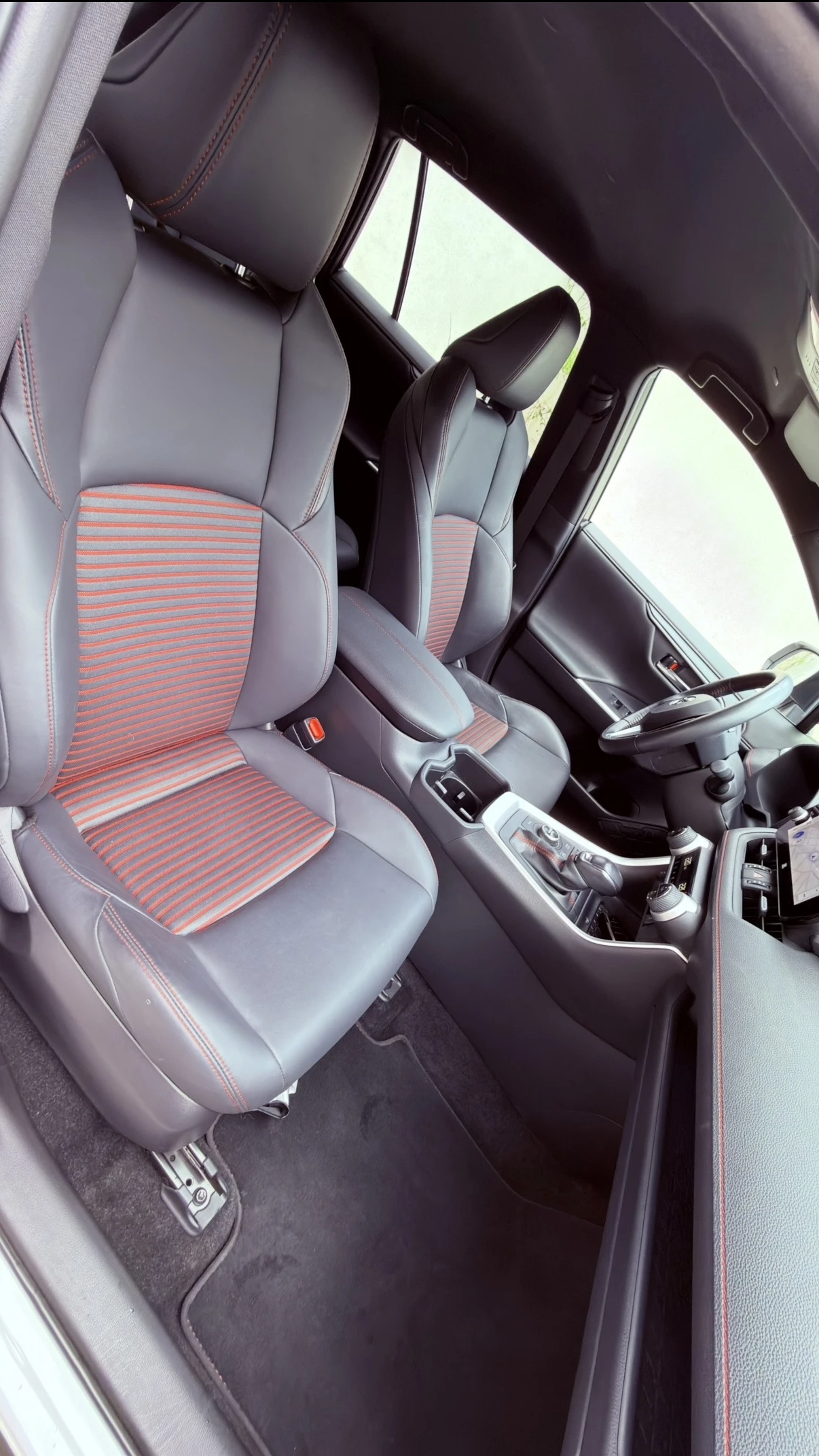 Toyota Rav4 PHEV 2.5, снимка 11 - Автомобили и джипове - 54091700