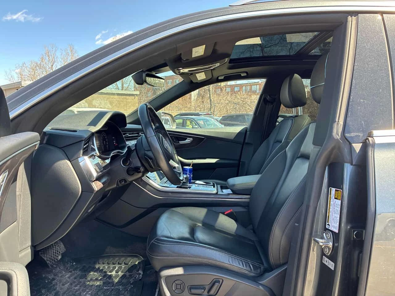 Audi Q8 | Progressiv | ОБДУХВАНЕ | ПАНОРАМА | 360 | , снимка 13 - Автомобили и джипове - 54315701