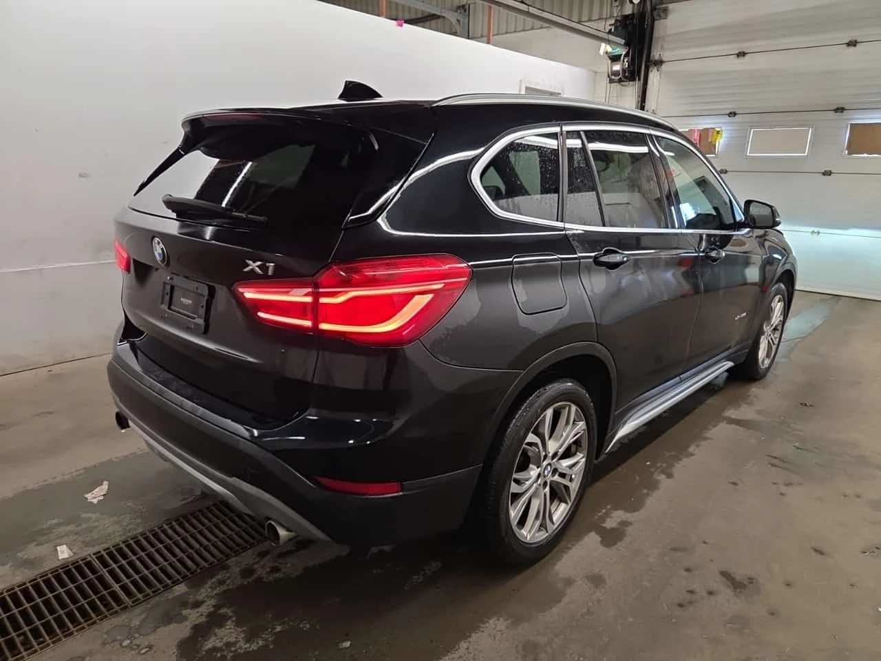 BMW X1 XDRIVE28I | CARFAX | БЕЗ ПЪРВОНАЧАЛНА ВНОСКА, снимка 4 - Автомобили и джипове - 55093048