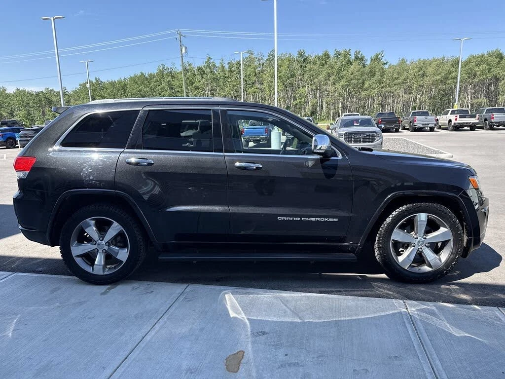 Jeep Grand cherokee OVERLAND* 4WD* PANO* BLIND SPOT* КОЖА* ПОДГРЕВ* , снимка 6 - Автомобили и джипове - 55437037