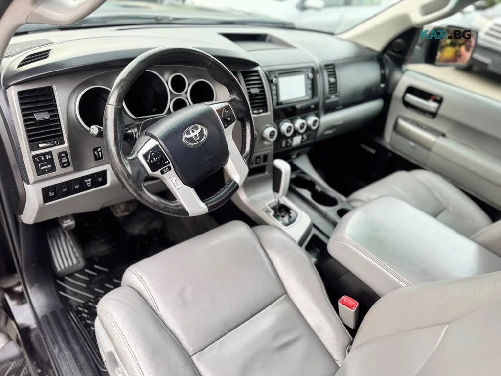 Toyota Sequoia Limited * АвтоКредит * (ЦЕНА ДО БГ), снимка 10 - Автомобили и джипове - 56276843