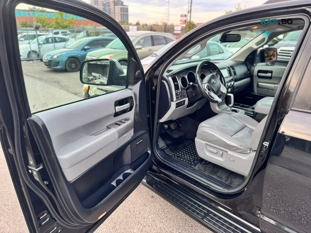 Toyota Sequoia Limited * АвтоКредит * (ЦЕНА ДО БГ), снимка 9 - Автомобили и джипове - 56276843