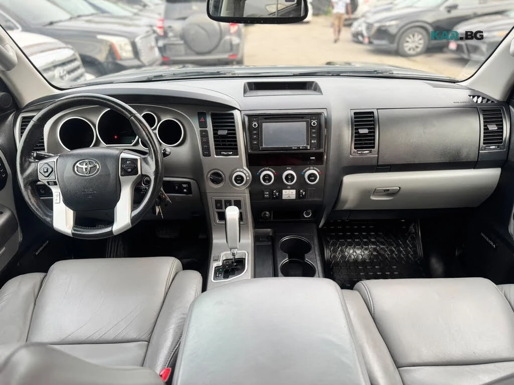 Toyota Sequoia Limited * АвтоКредит * (ЦЕНА ДО БГ), снимка 11 - Автомобили и джипове - 56276843