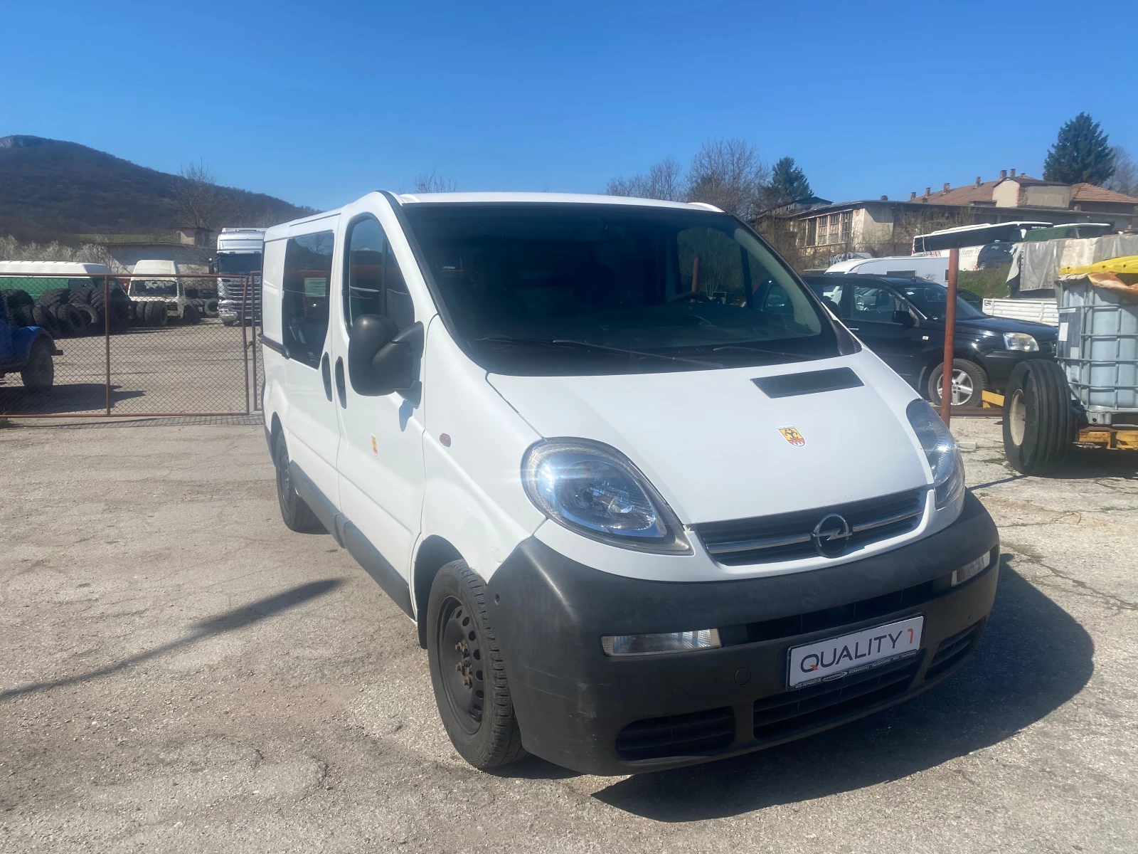 Opel Vivaro 1.9 CDTI Клима, снимка 2 - Бусове и автобуси - 54107123