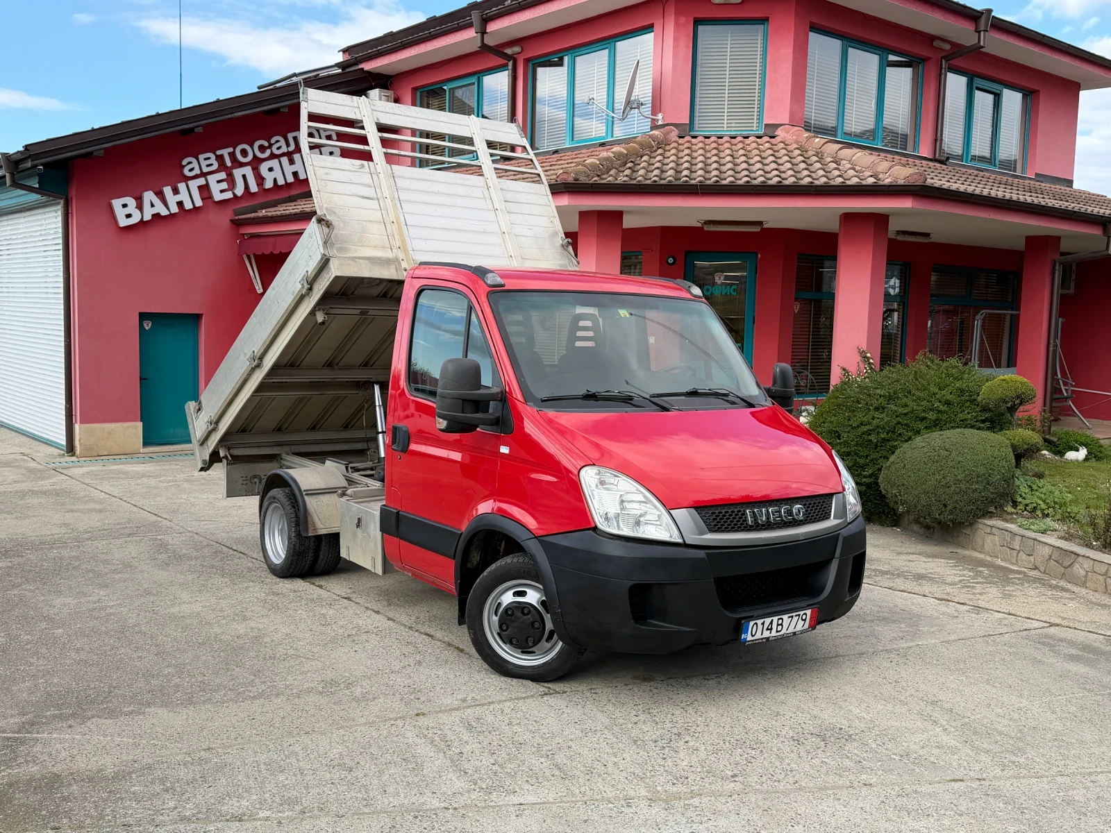 Iveco Daily 35C11* Тристранен самосвал* 3.10 метра кош, снимка 11 - Бусове и автобуси - 54142718