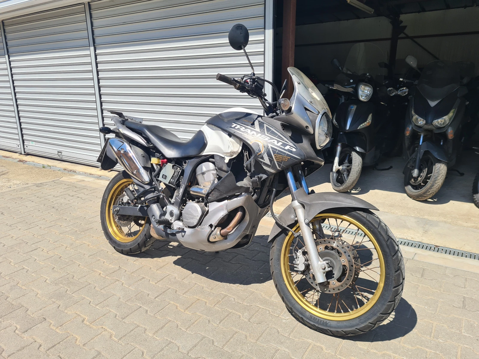 Honda Xlv 700i  