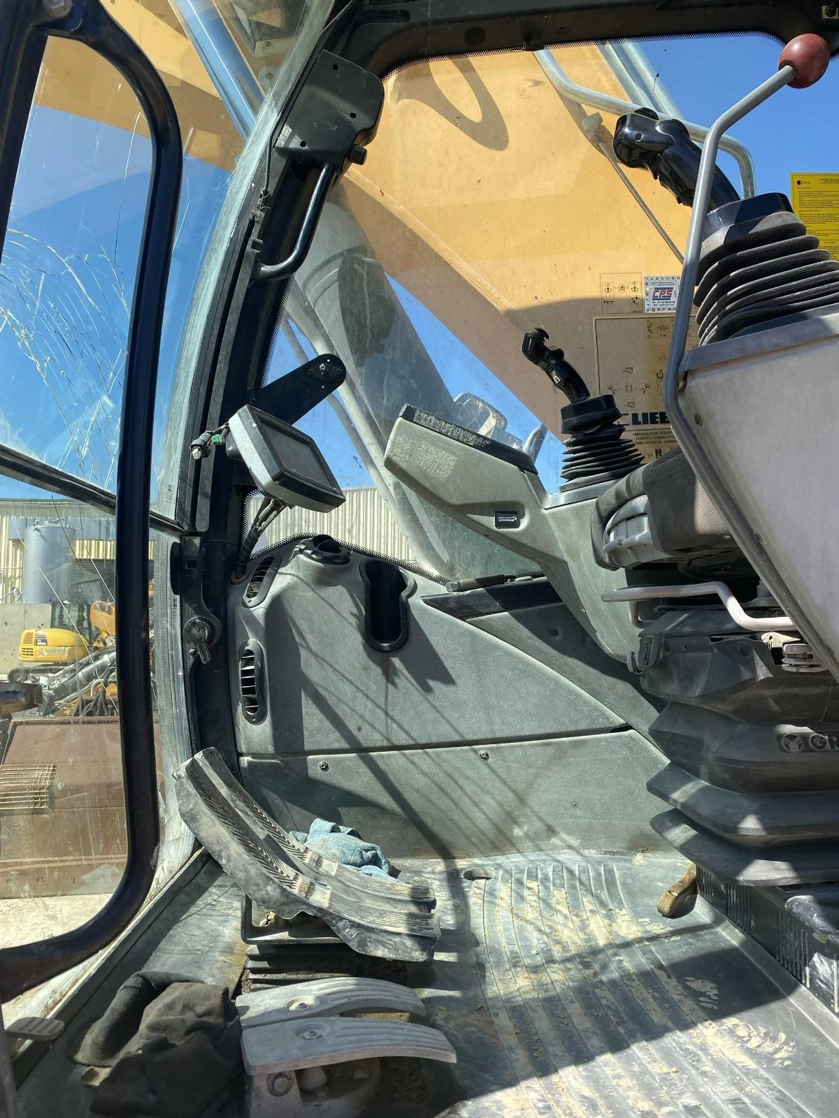 Багер Liebherr R 924 LC ЛИЗИНГ - изображение 9