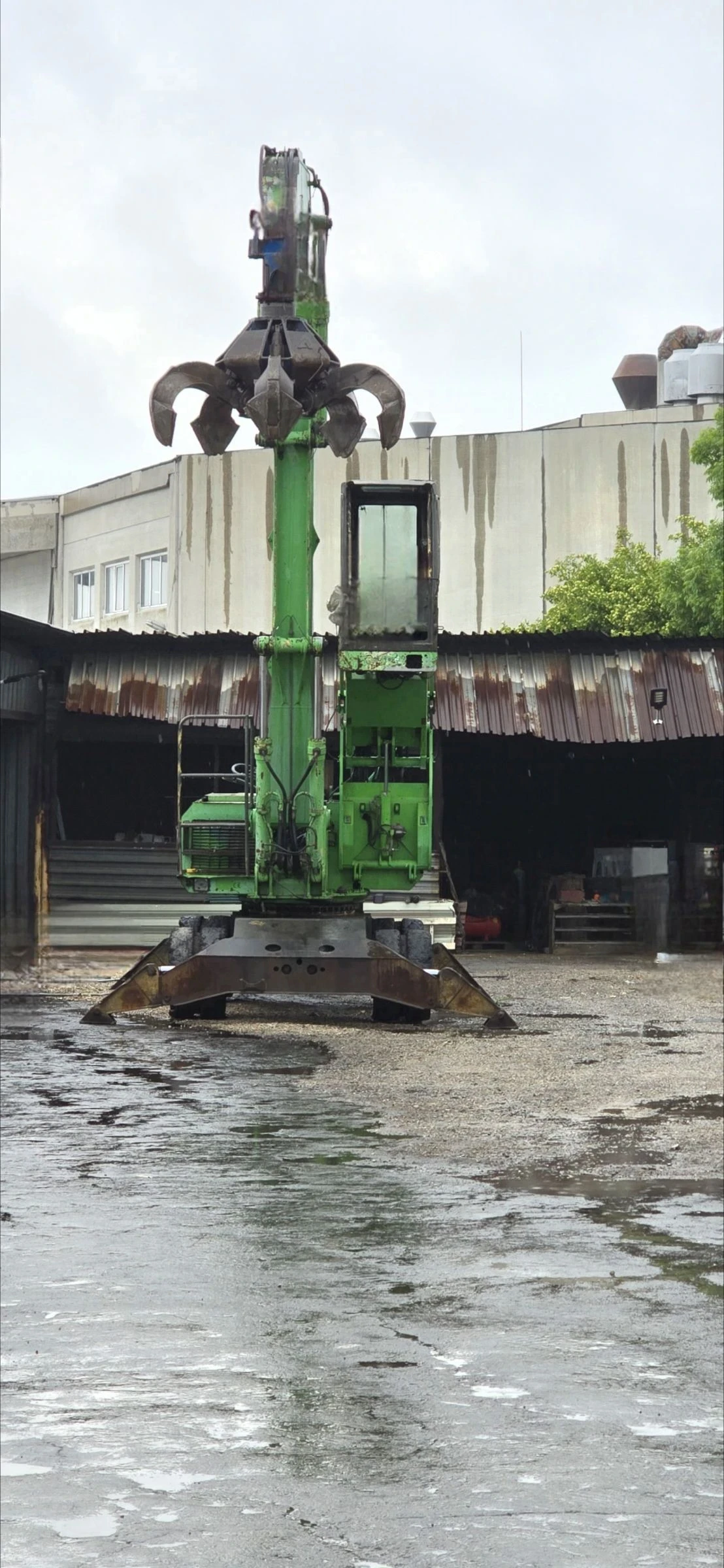 Багер Sennebogen 821, снимка 2 - Индустриална техника - 54161346