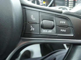 Alfa Romeo Giulia * 4dr Sdn Ti AWD| 8 PNEUS * CARFAX * ЦЕНА ДО БГ, снимка 11