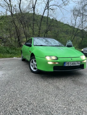 Mazda 323, снимка 1