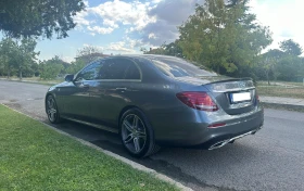     Mercedes-Benz E 220 AMG 