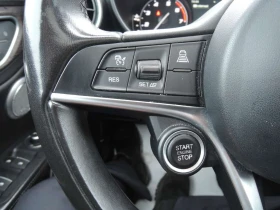 Alfa Romeo Giulia * 4dr Sdn Ti AWD| 8 PNEUS * CARFAX * ЦЕНА ДО БГ | Auto.bg — изображение 6
