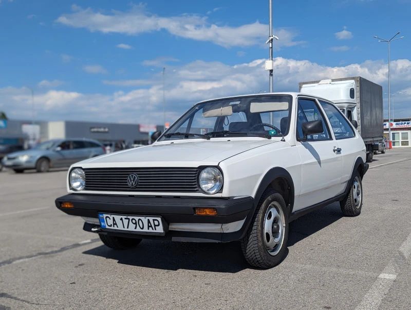 VW Polo Coupe, снимка 1 - Автомобили и джипове - 47768935