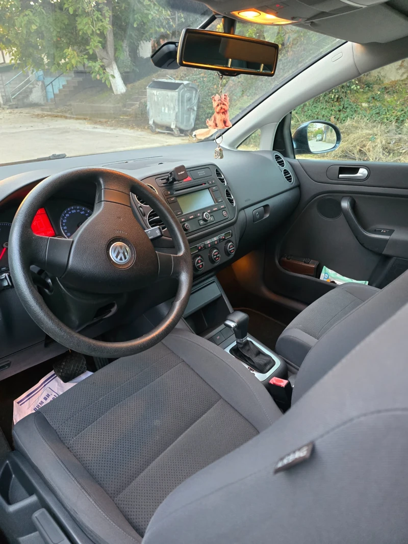 VW Golf Plus, снимка 11 - Автомобили и джипове - 47647619