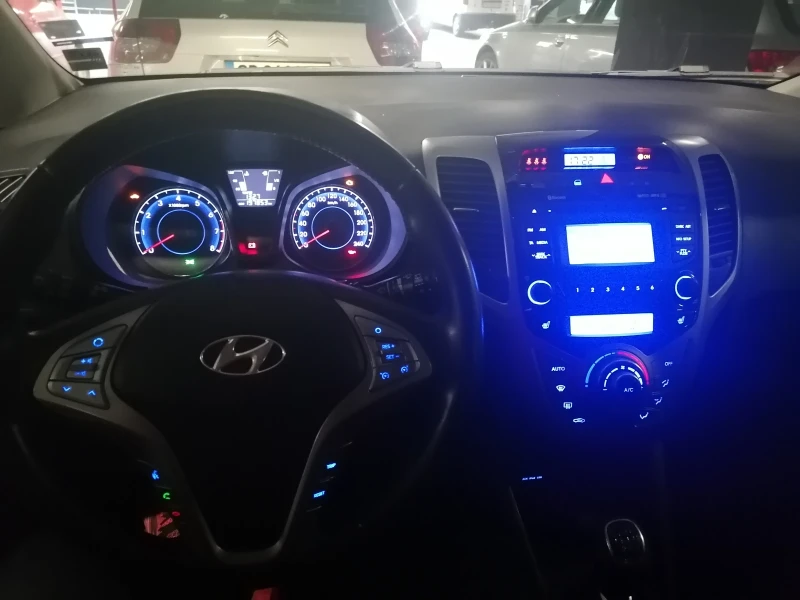 Hyundai Ix20 1.4 EVRO 5 UNIKAT, снимка 6 - Автомобили и джипове - 47780186