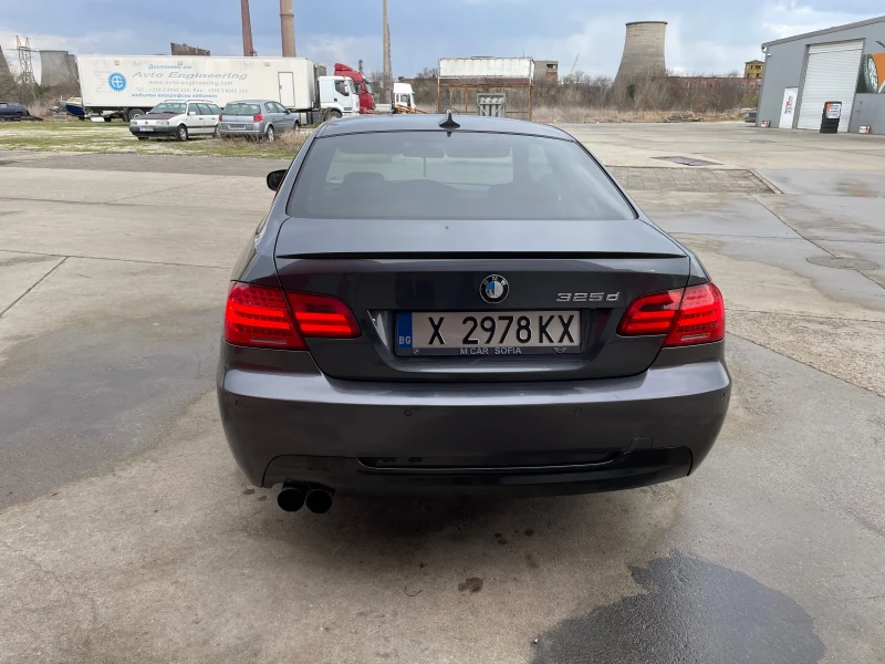 BMW 330, снимка 12 - Автомобили и джипове - 48199471