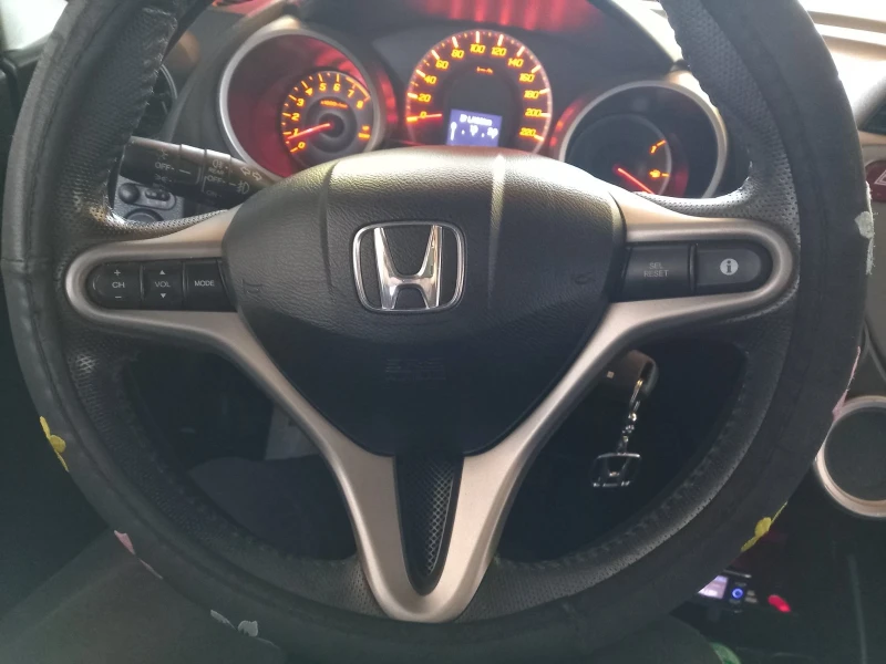 Honda Jazz, снимка 4 - Автомобили и джипове - 48644162