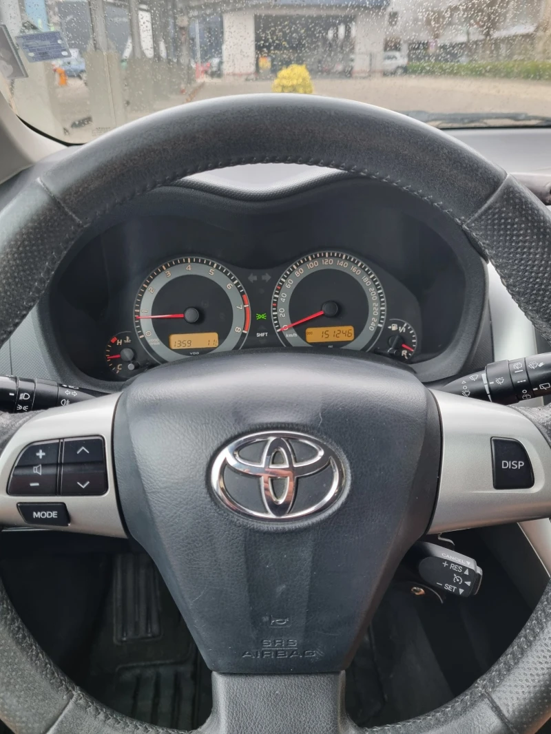 Toyota Auris 1.6 VVTI 132 к.с. Facelift, 6 скорости, Швейцария, снимка 13 - Автомобили и джипове - 49610291