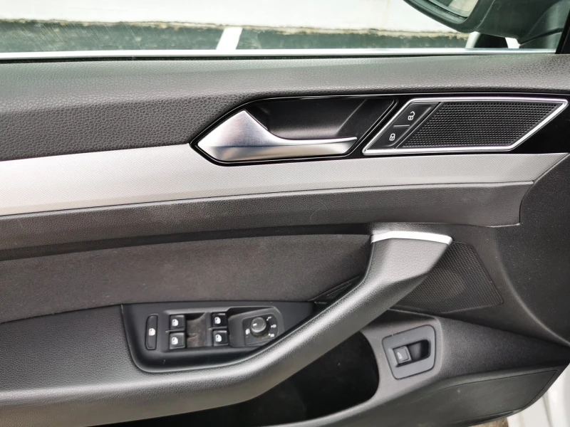 VW Passat VW Passat Var. Comfortline 2.0TDI SCR BMT, снимка 13 - Автомобили и джипове - 52844642