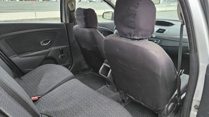 Renault Megane, снимка 12 - Автомобили и джипове - 52071332