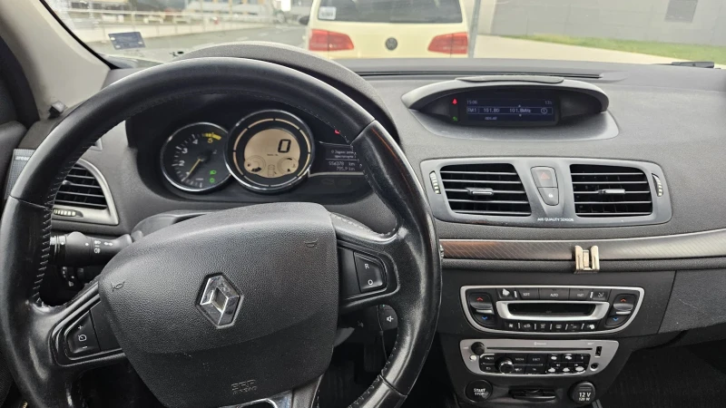 Renault Megane, снимка 8 - Автомобили и джипове - 52071332