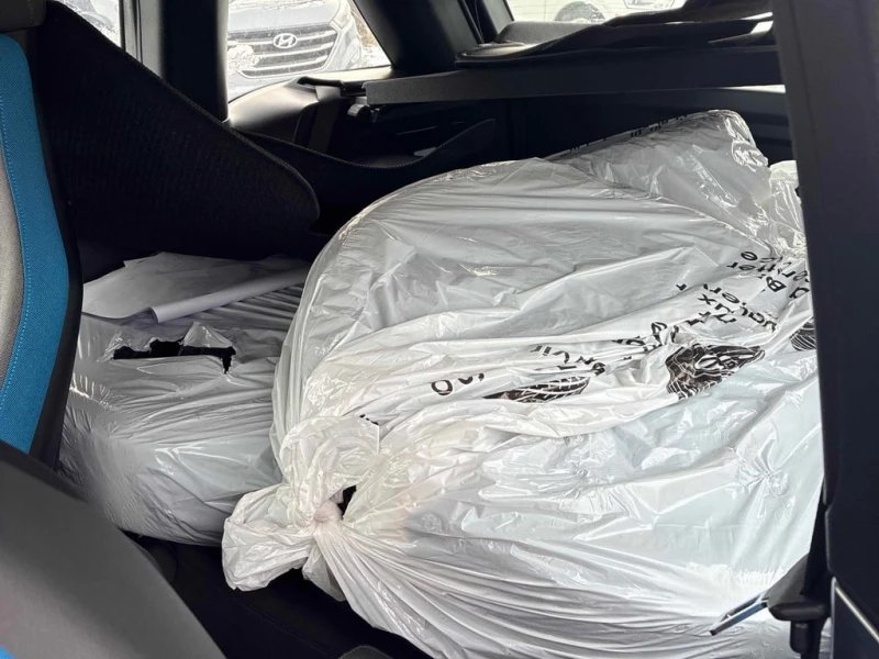 BMW i3 * Auto w/Range Extender * CARFAX * БЕЗ ПЪРВОНАЧАЛН, снимка 12 - Автомобили и джипове - 52745375