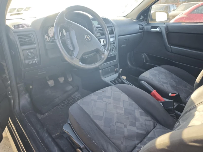 Opel Astra 1.8, снимка 5 - Автомобили и джипове - 52813660