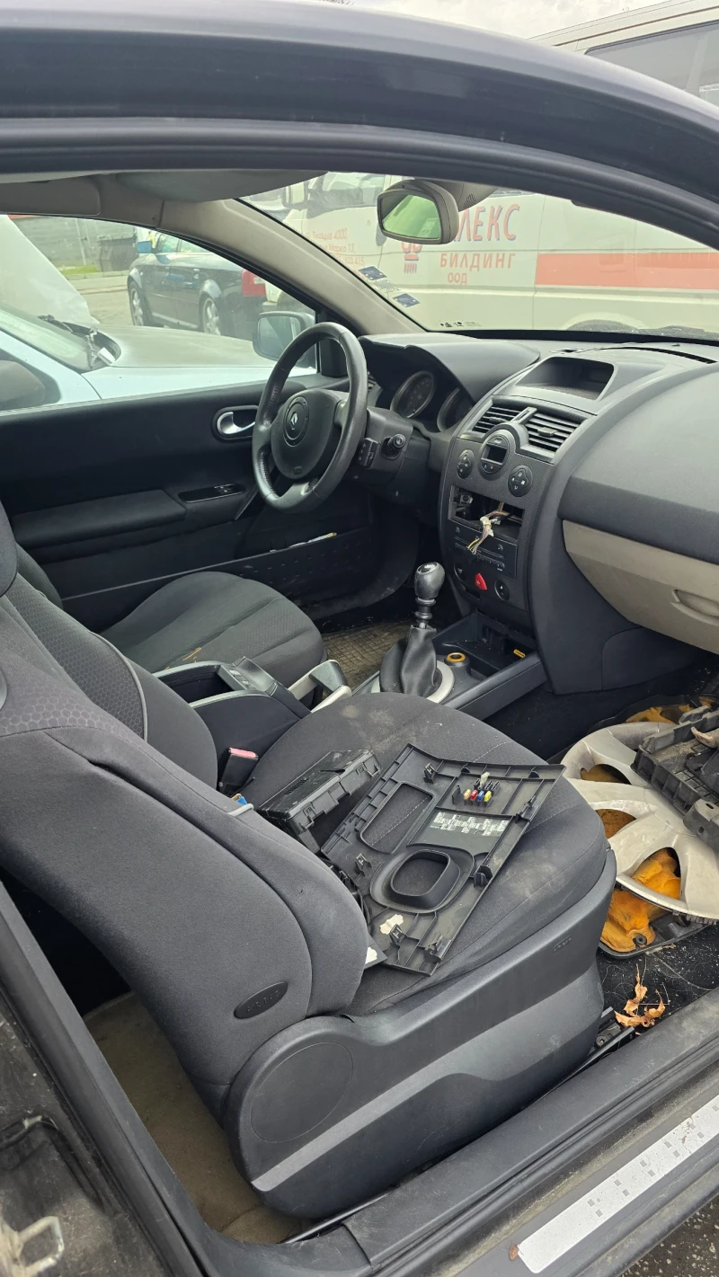Renault Megane, снимка 9 - Автомобили и джипове - 52989408