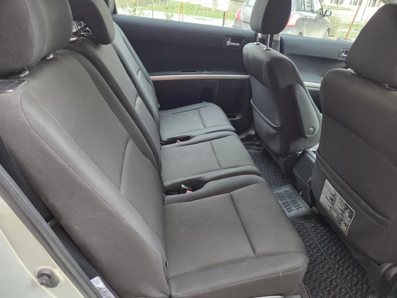 Toyota Corolla verso 1.8 бензин, снимка 13 - Автомобили и джипове - 53143504