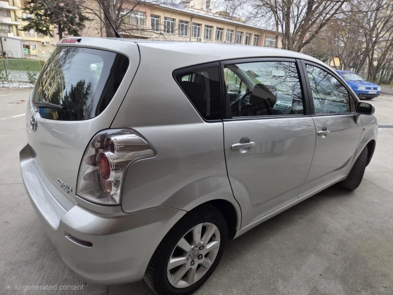 Toyota Corolla verso 1.8 бензин, снимка 6 - Автомобили и джипове - 53143504