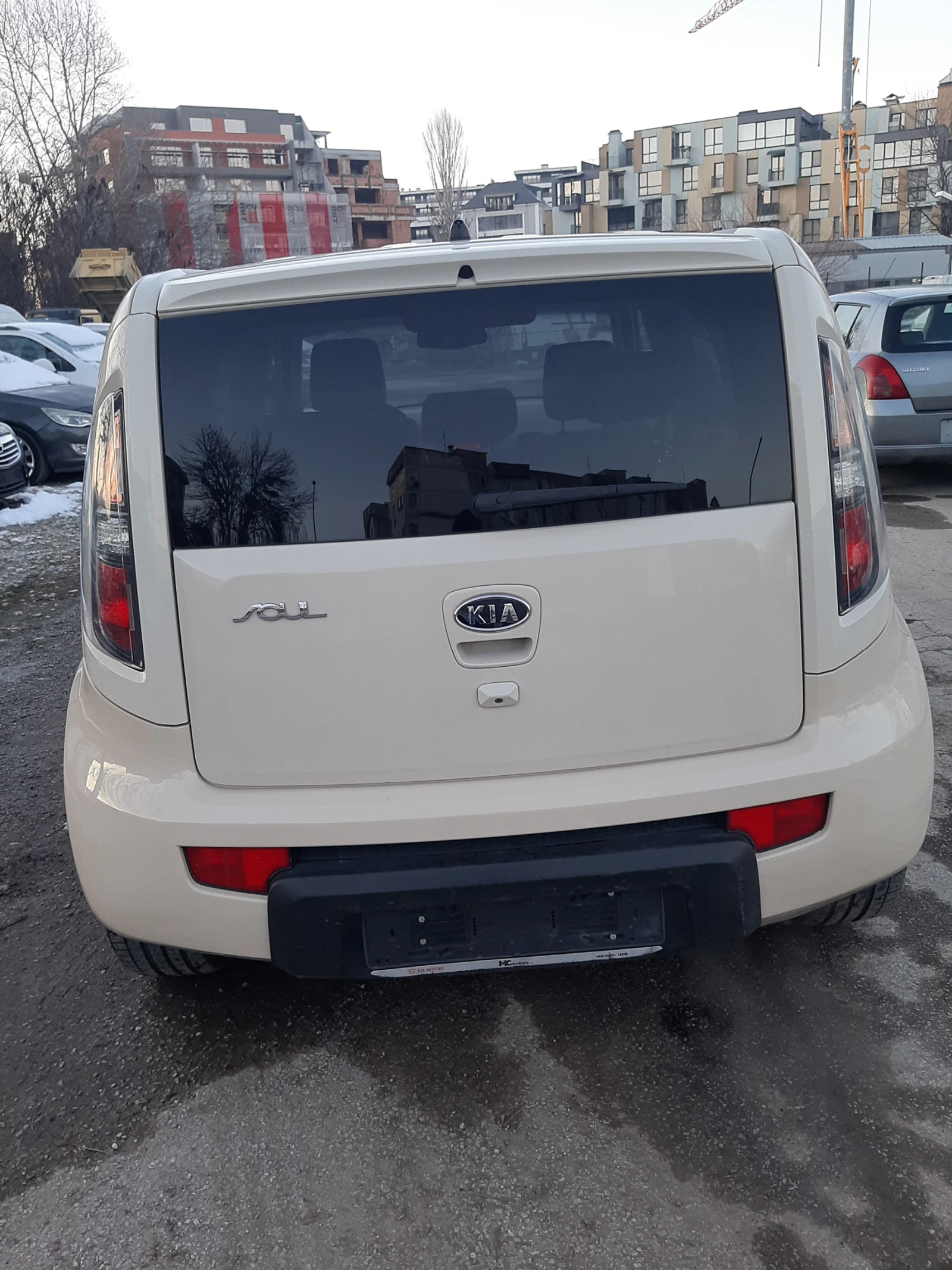 Kia Soul 1.6  | Mobile.bg   11