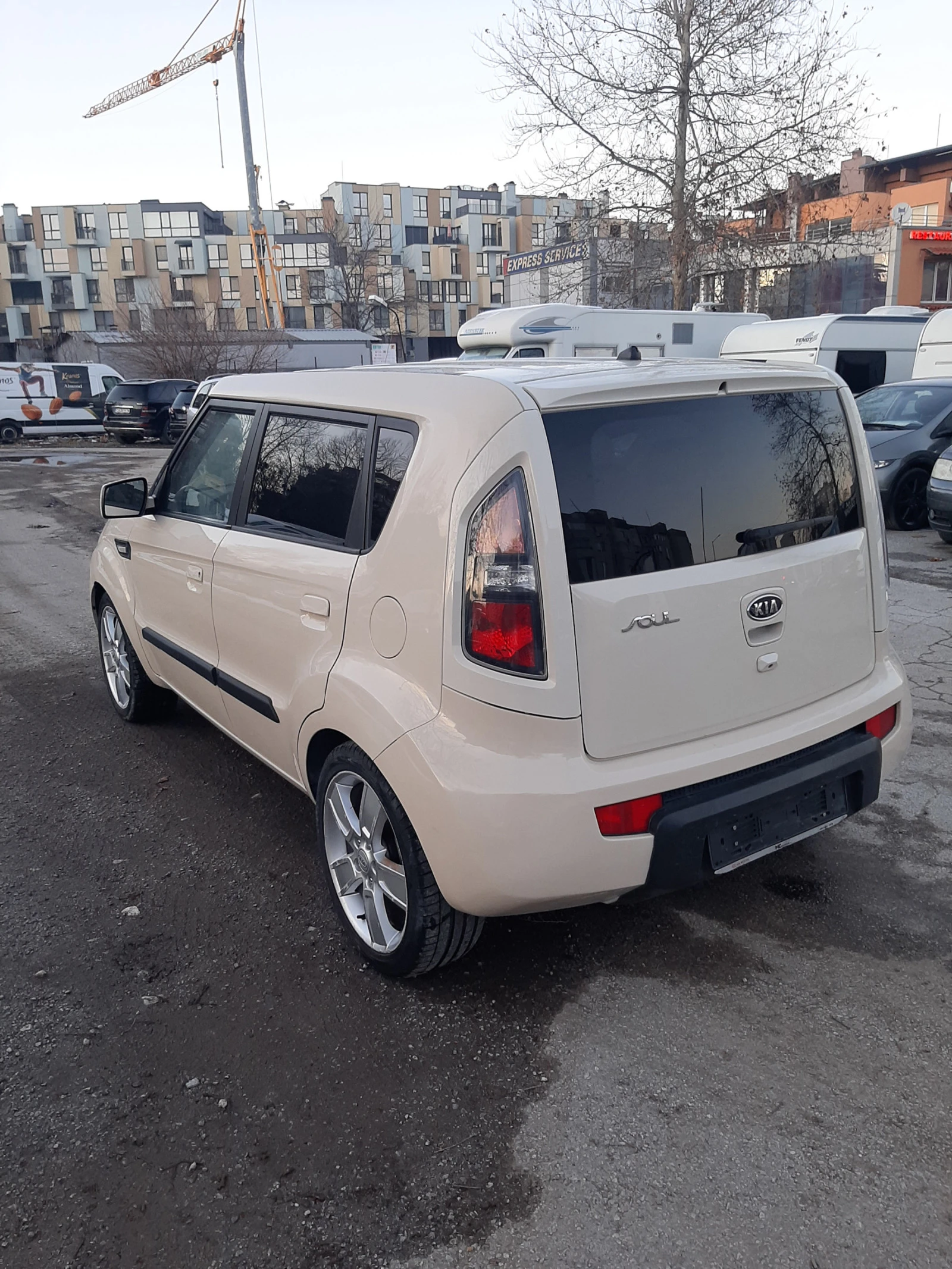 Kia Soul 1.6  | Mobile.bg   13