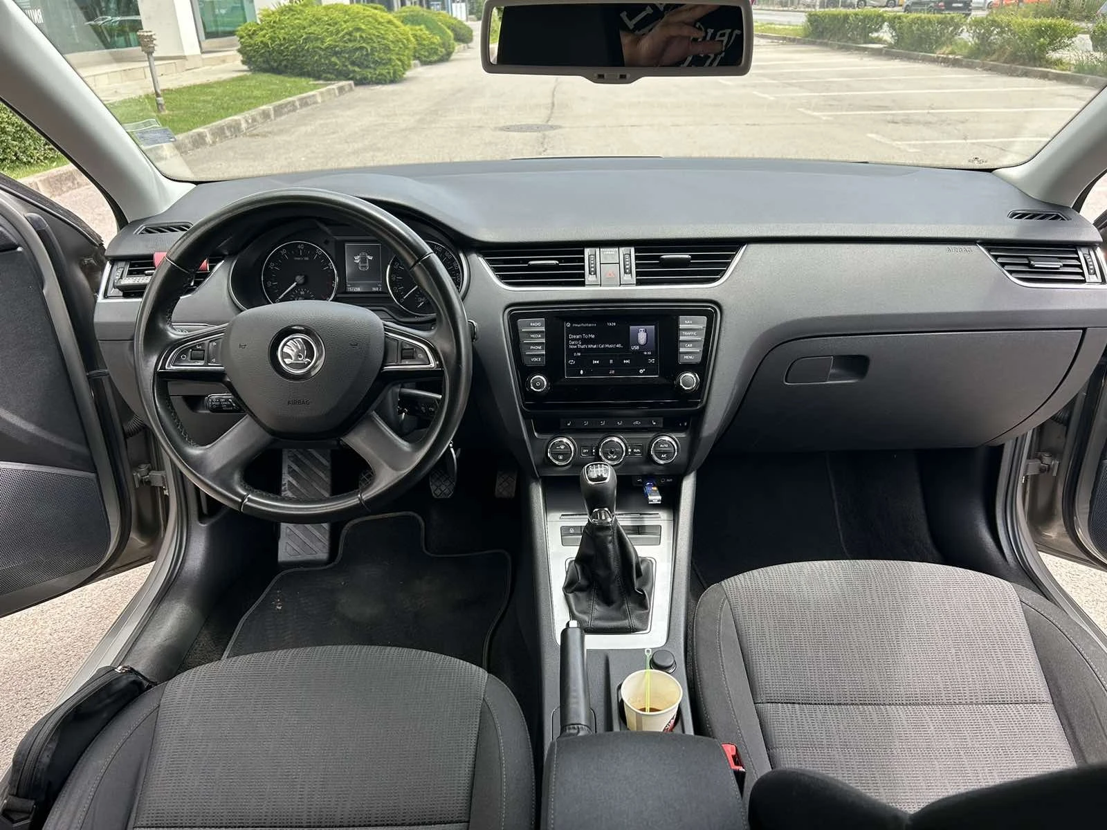 Skoda Octavia 1.4 140 к.с LPG Adaptive Cruise DISTRONIC  SCHWEIZ - изображение 9