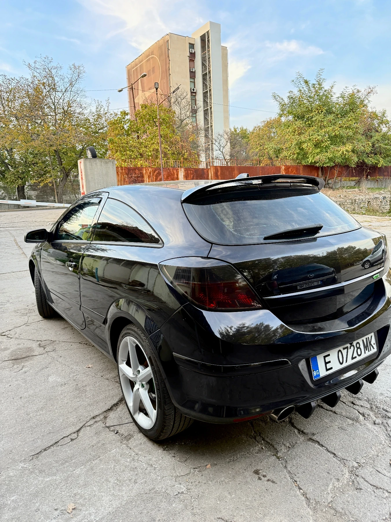 Opel Astra Gtc - изображение 3