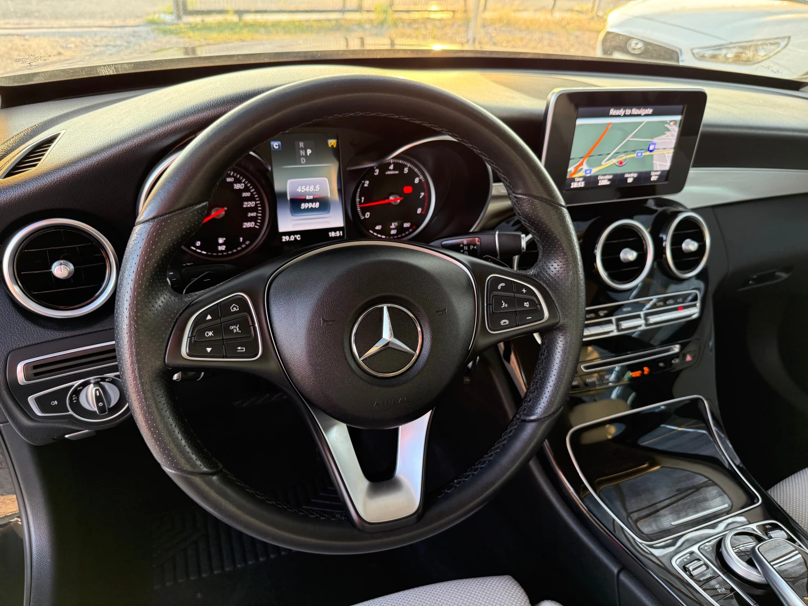 Mercedes-Benz C 180  - изображение 10