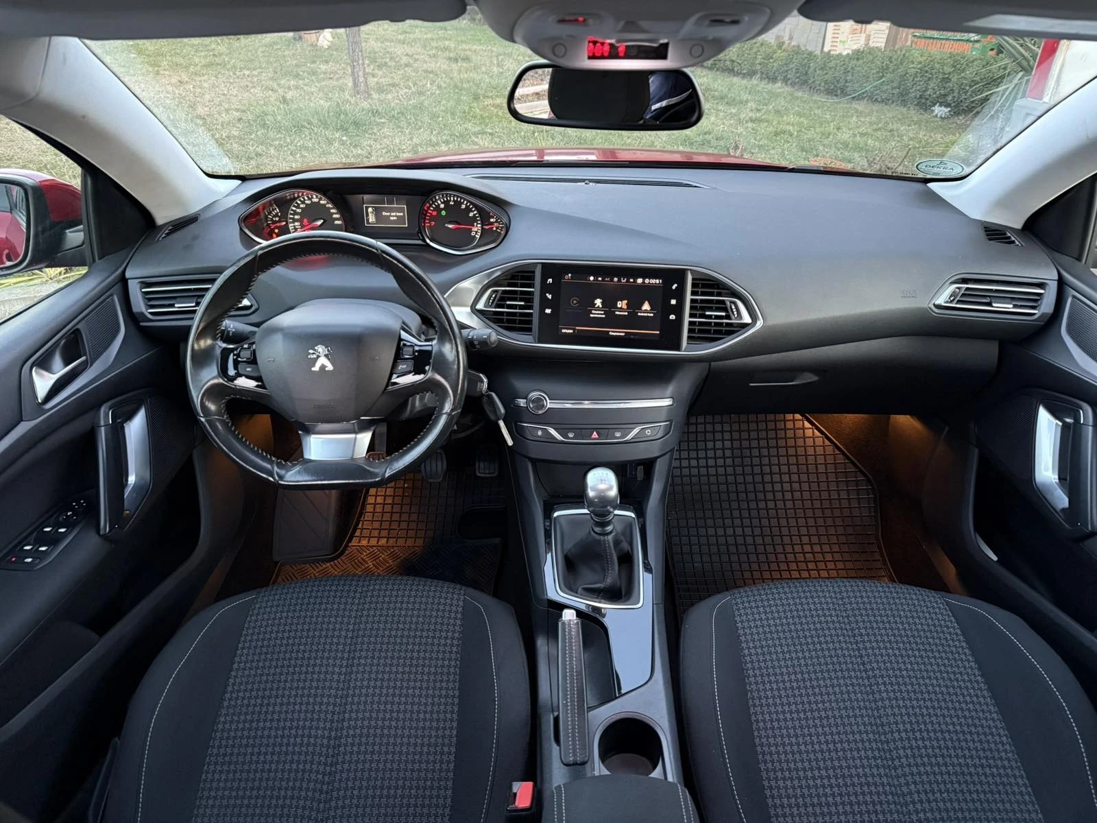Peugeot 308 1.2i Pure Tech-110�.�. | Mobile.bg � ����������� 7