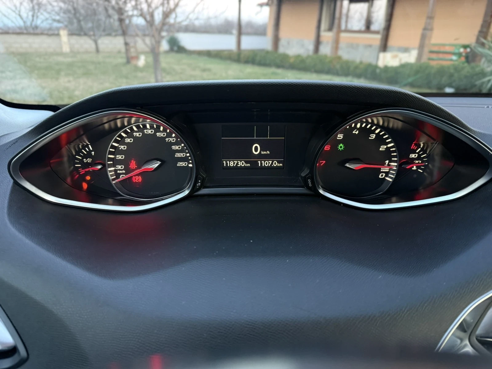 Peugeot 308 1.2i Pure Tech-110�.�. | Mobile.bg � ����������� 15