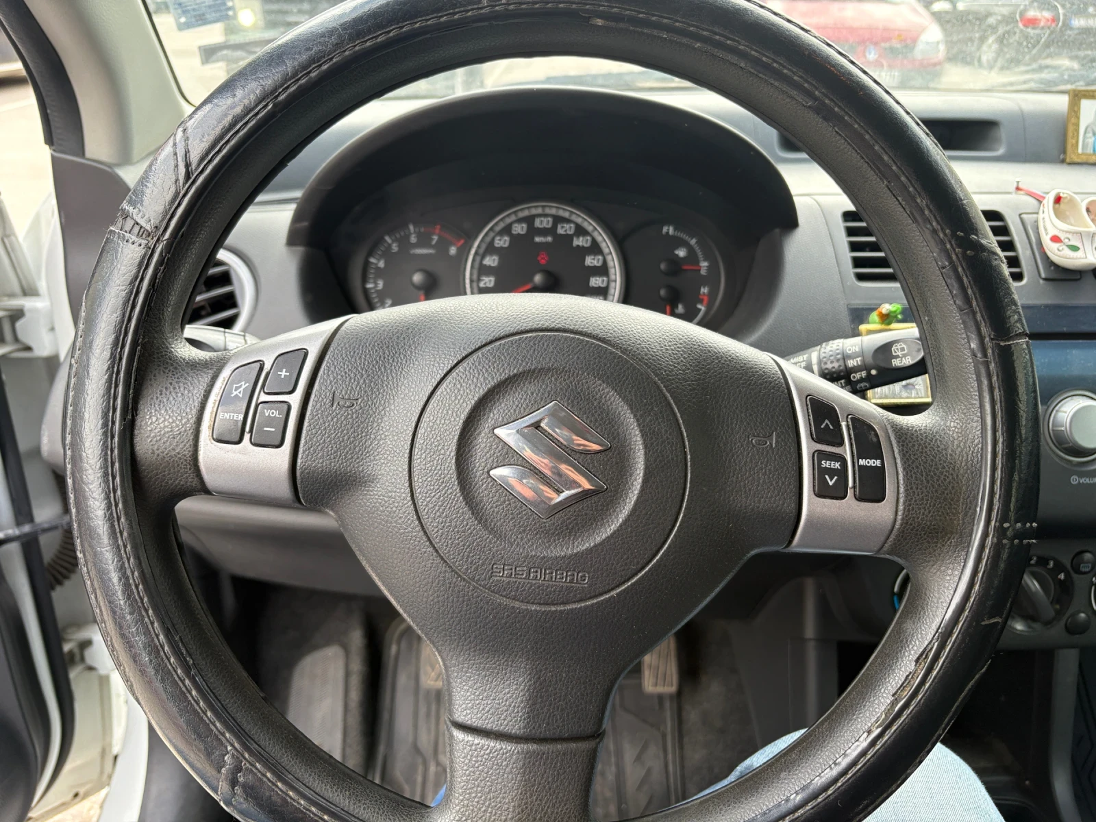 Suzuki Swift, снимка 8 - Автомобили и джипове - 54395316