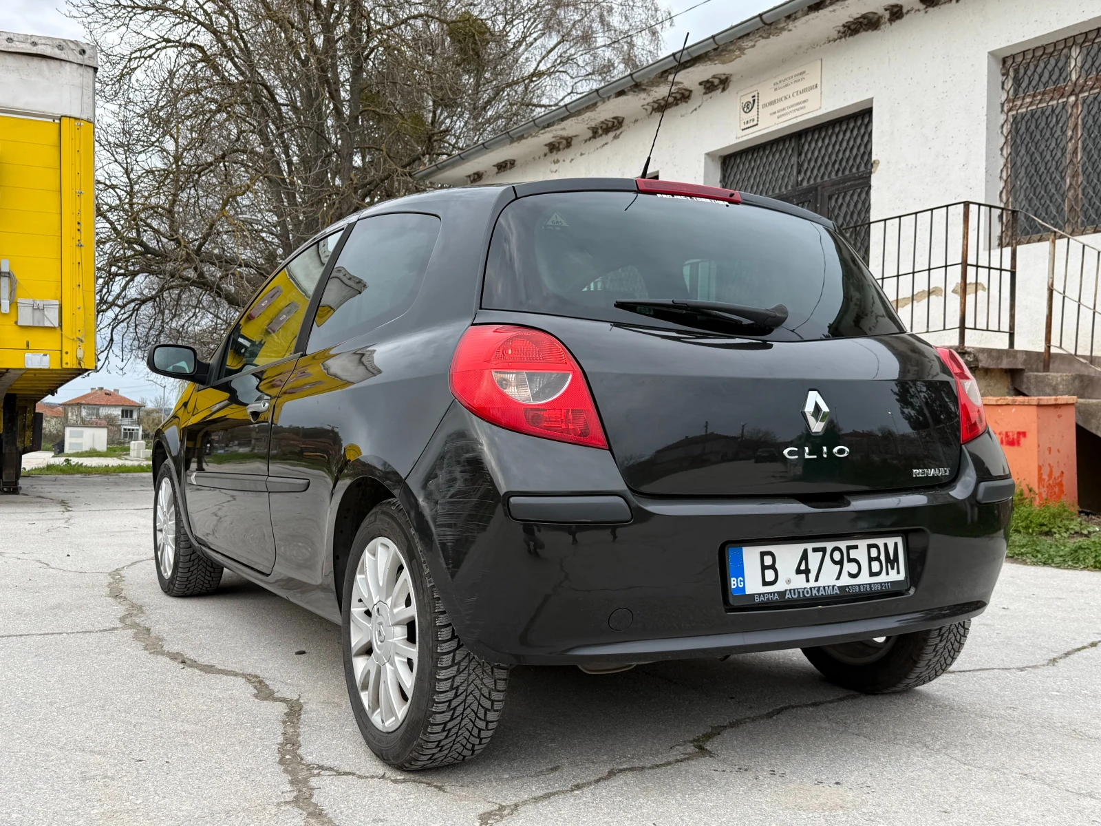 Renault Clio, снимка 4 - Автомобили и джипове - 54167771