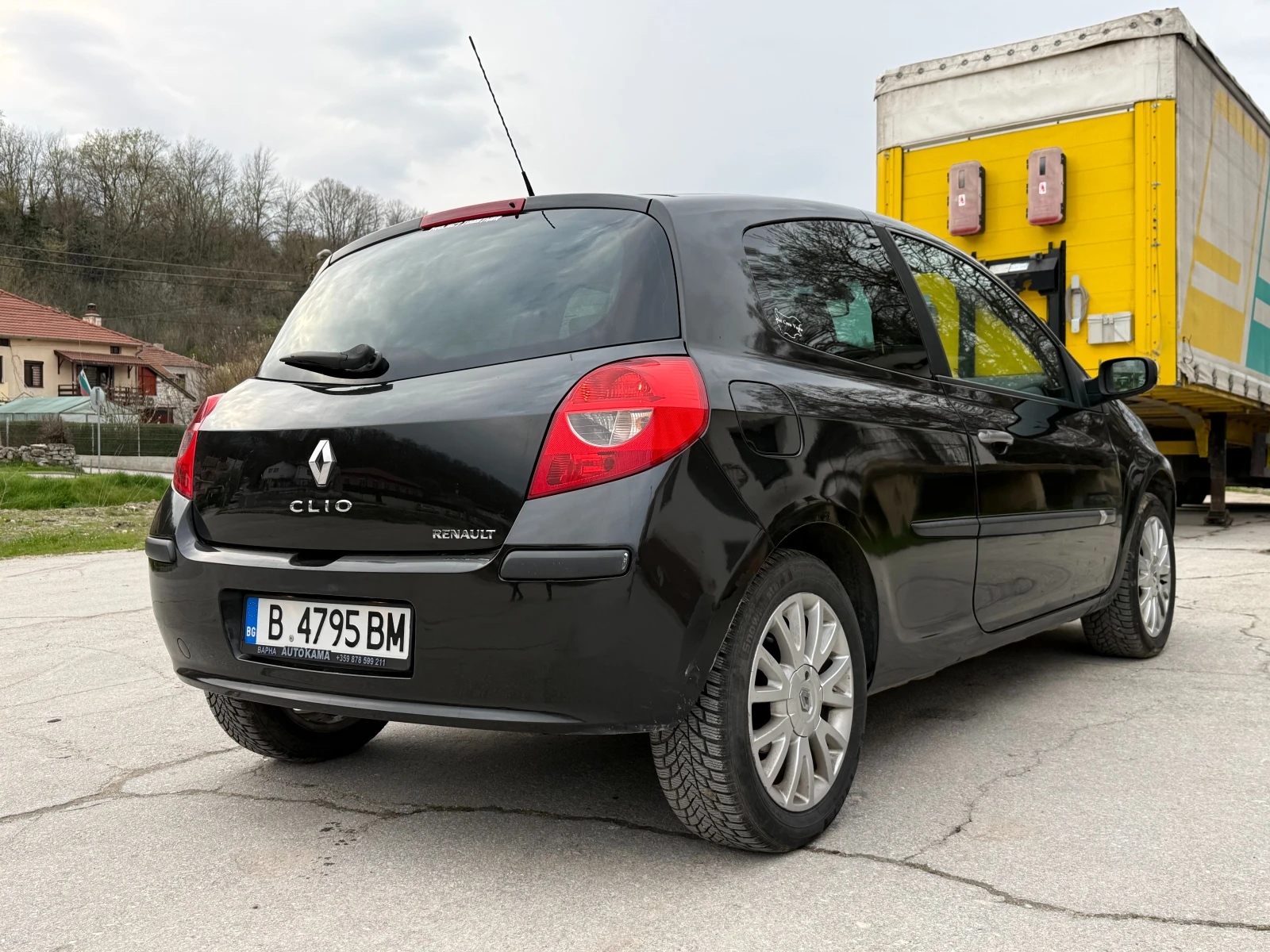Renault Clio, снимка 6 - Автомобили и джипове - 54167771