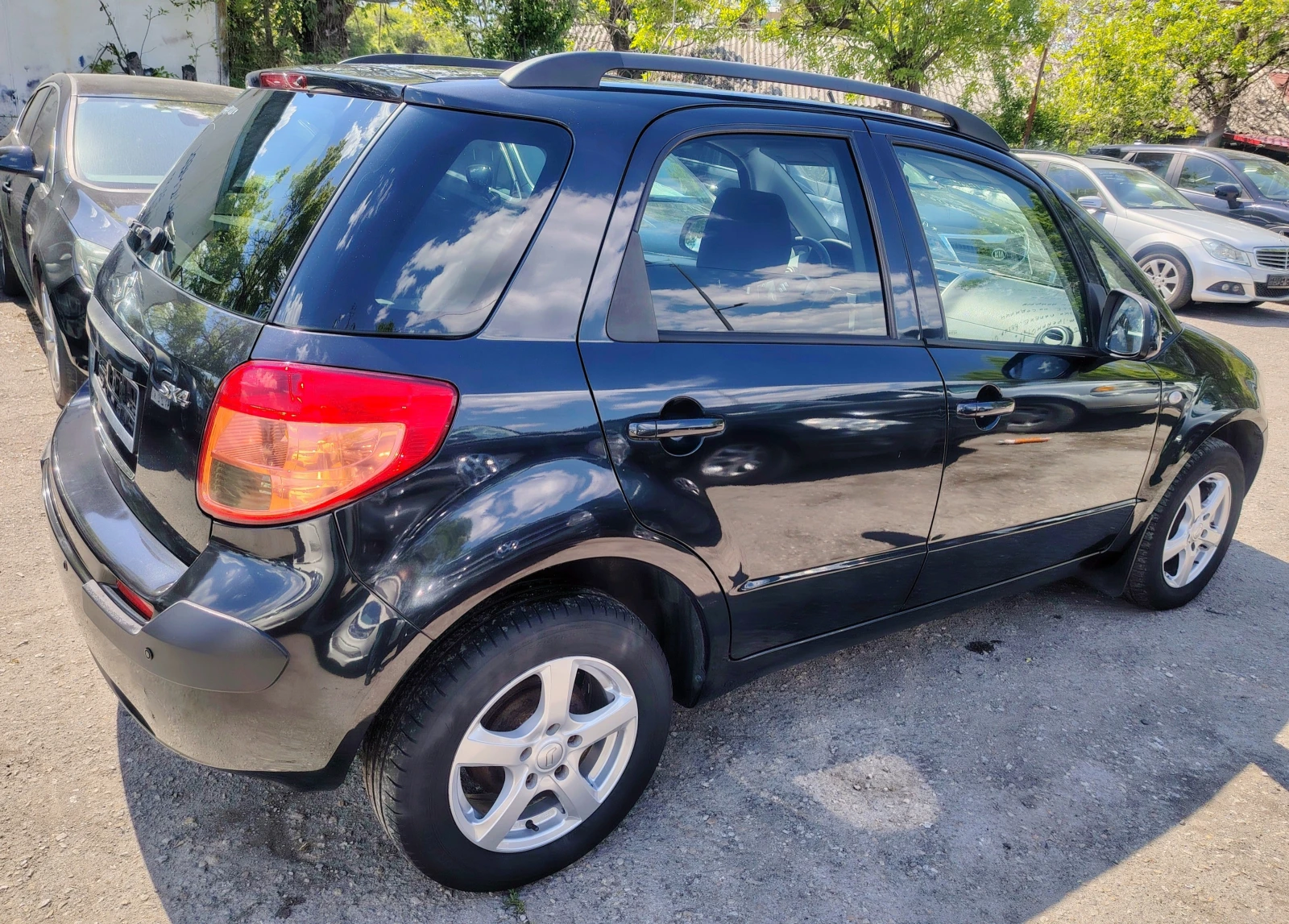 Suzuki SX4 1.6i/Automatik, снимка 7 - Автомобили и джипове - 54429730
