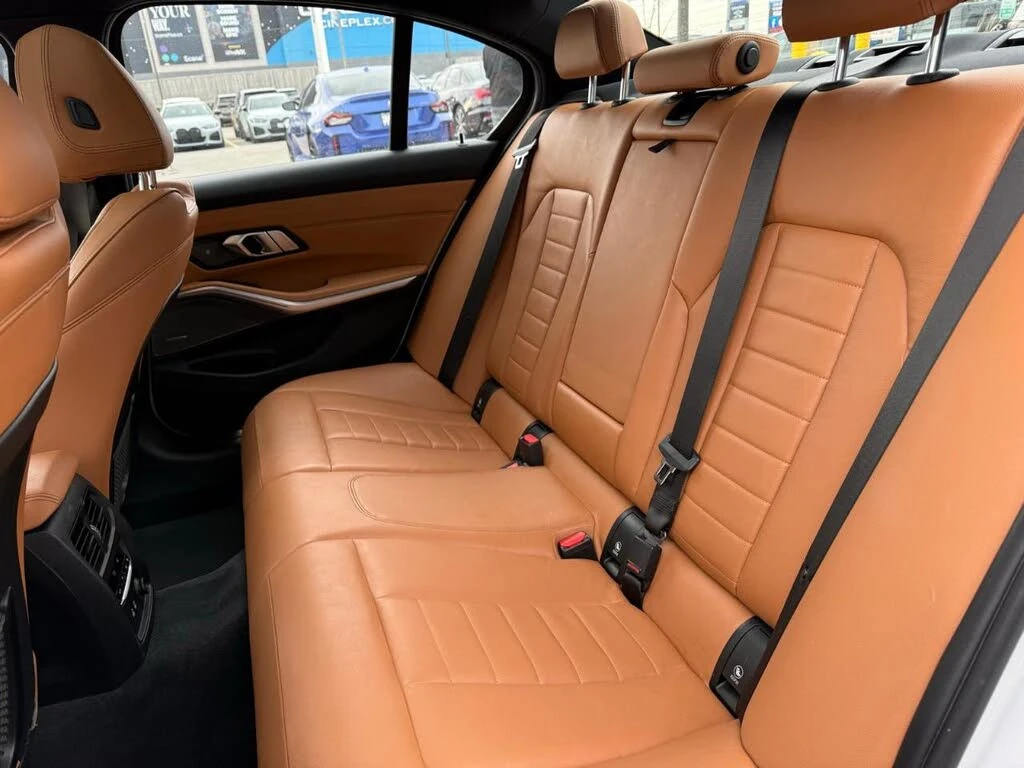 BMW 340 B58* Distronic* Хедъп* Harman Kardon* от БМВ, снимка 6 - Автомобили и джипове - 54454919