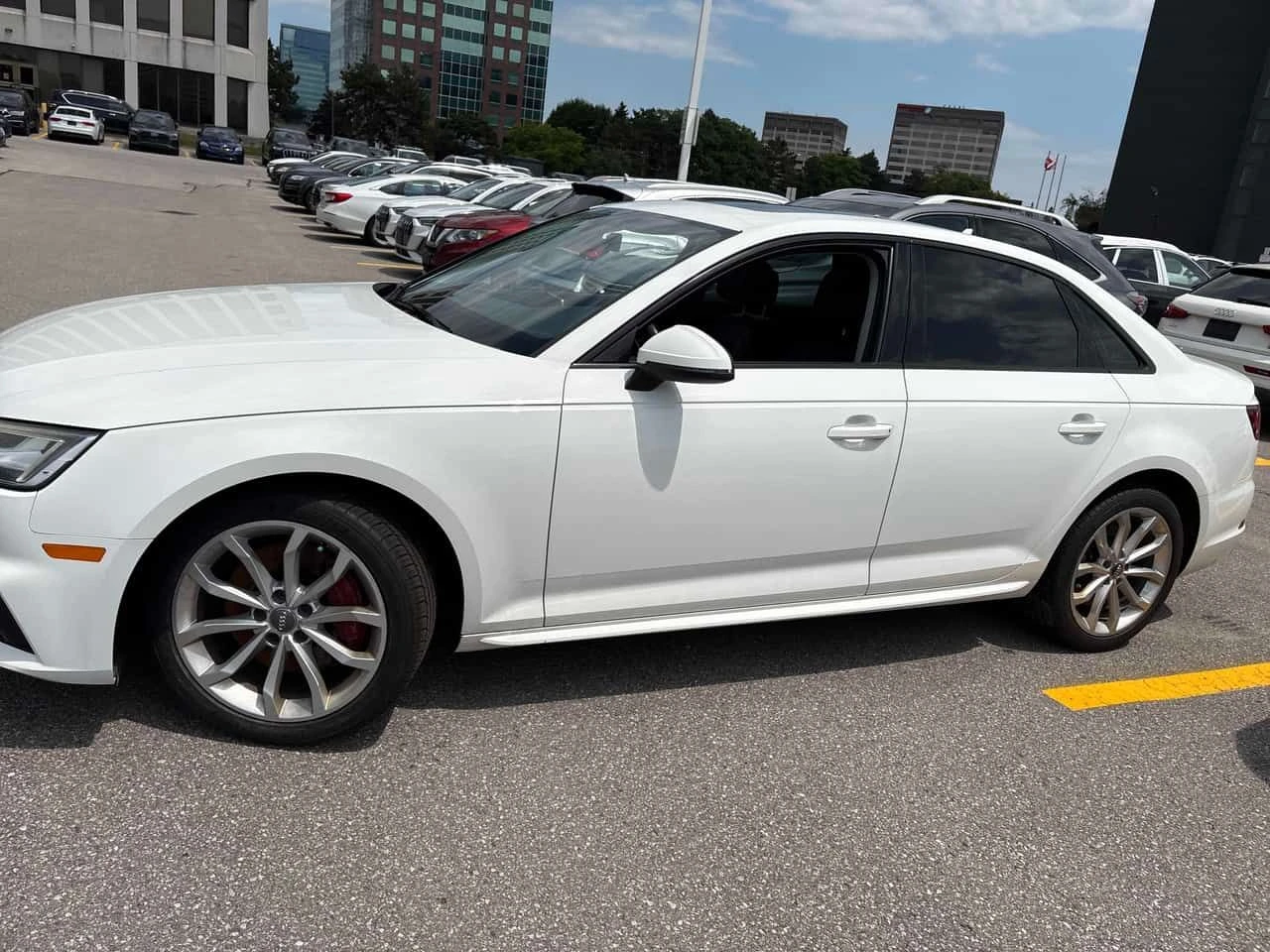 Audi A4 | Progressiv | CARFAX * БЕЗ ПЪРВОНАЧАЛНА ВНОСКА | , снимка 2 - Автомобили и джипове - 55167331