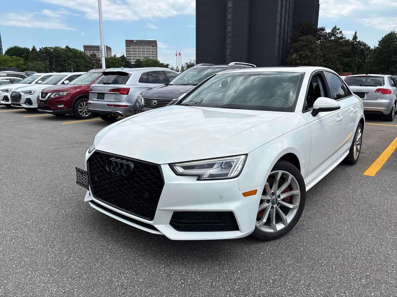 Audi A4 | Progressiv | CARFAX * БЕЗ ПЪРВОНАЧАЛНА ВНОСКА | 