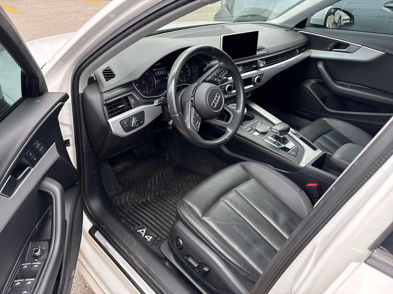 Audi A4 | Progressiv | CARFAX * БЕЗ ПЪРВОНАЧАЛНА ВНОСКА | , снимка 5 - Автомобили и джипове - 55167331