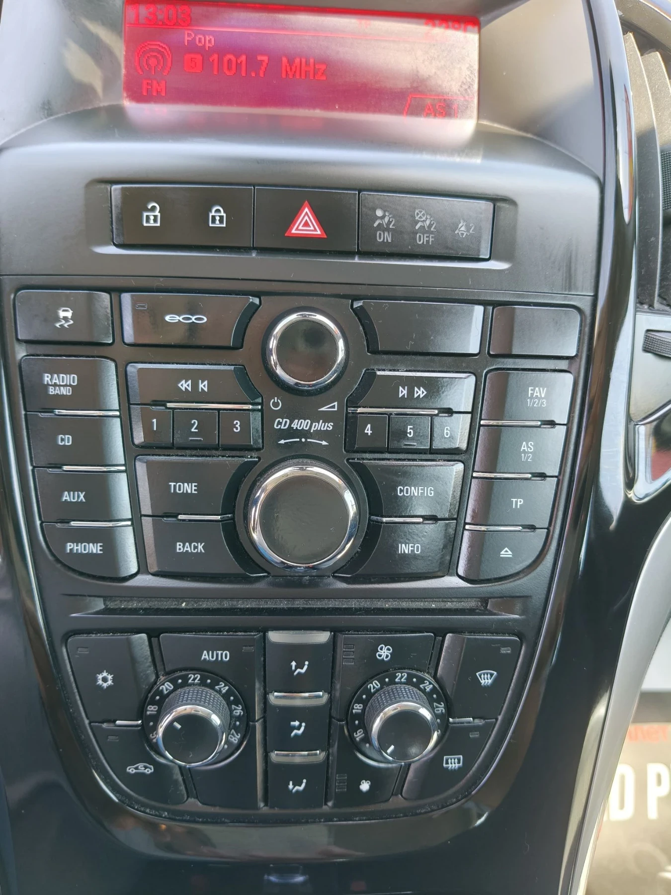 Opel Astra 1.6CDTi, снимка 14 - Автомобили и джипове - 55642414