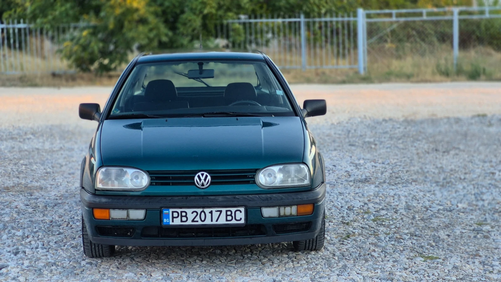 VW Golf 1.8 моно/газ , снимка 2 - Автомобили и джипове - 56068113